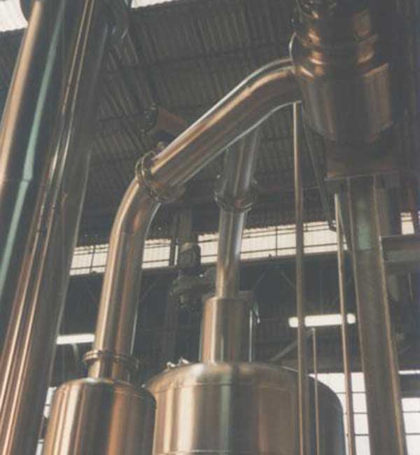 Impianto di distillazione e concentrazione camomilla condensatore e tubazioni
